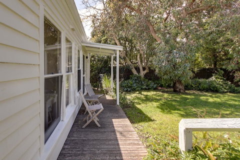 Heronswood Cottage - Accommodation Redcliffe 3