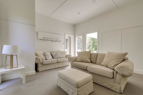 Heronswood House - Accommodation Redcliffe 3