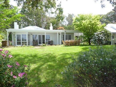 Heronswood House - Accommodation Redcliffe 0