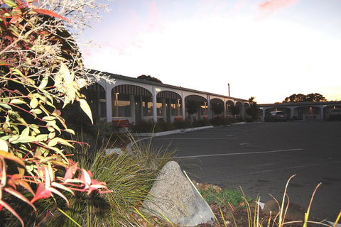 Hi Way Motor Inn - Accommodation Redcliffe 2