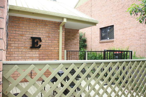 High View Beach Haven - Accommodation Redcliffe 3