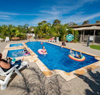 Highway 1 Caravan and Tourist Park - Accommodation Redcliffe
