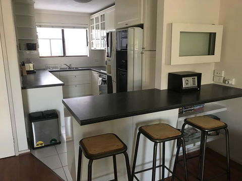 Hillarys Family Holiday Home - Accommodation Redcliffe 0