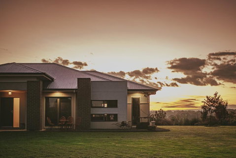 Hillcrest - Accommodation Redcliffe 0