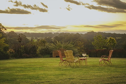 Hillcrest - Accommodation Redcliffe 2