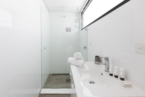 Hip One-bedroom House In Inner Sydney - Accommodation Redcliffe 2