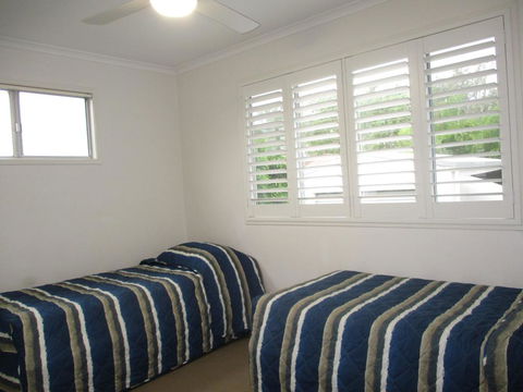 Holiday In Style - Hervey Bay - Accommodation Redcliffe 2