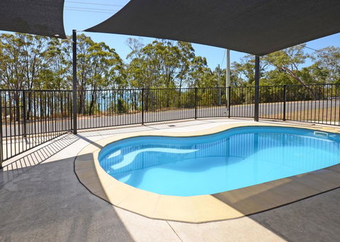 Holiday In Style - Hervey Bay - Accommodation Redcliffe 0
