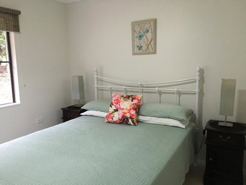 Honeybee House - Accommodation Redcliffe 2