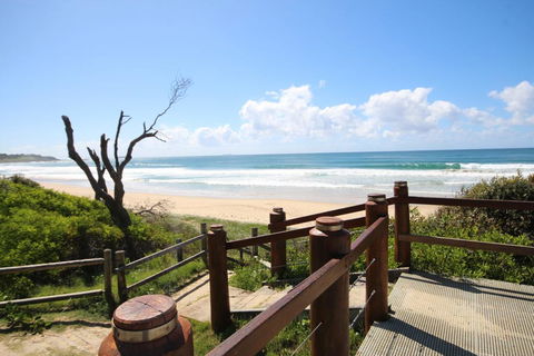 Irvin Villa - Coffs Harbour, NSW - Accommodation Redcliffe 3