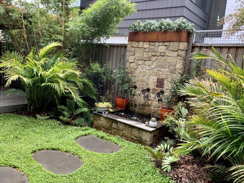 Jacaranda Garden Retreat - Accommodation Redcliffe 0