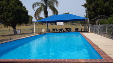 Jacaranda Motor Lodge - Accommodation Redcliffe 0