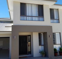 Jasper Place - Accommodation Redcliffe