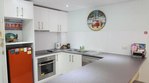 Jen's Place - Accommodation Redcliffe 3