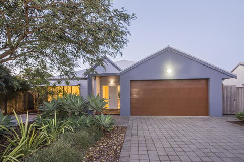 Jiia Jiia - Accommodation Redcliffe 1