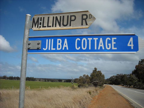 Jilba - Accommodation Redcliffe 0