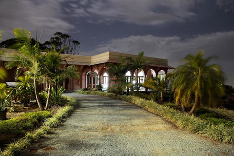 Jodha Bai Retreat - Accommodation Redcliffe 3