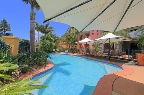 Kacy's Bargara Beach Motel - Accommodation Redcliffe 2