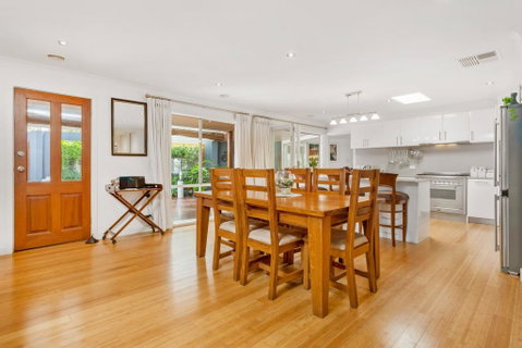 KARINYA - MORNINGTON - Accommodation Redcliffe 2