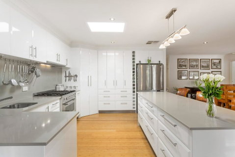 KARINYA - MORNINGTON - Accommodation Redcliffe 1