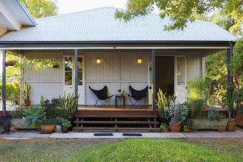 Kenilworth Cottage Barcaldine - Accommodation Redcliffe 0