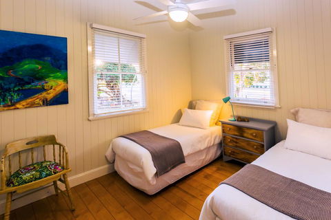 Kenilworth Cottage Barcaldine - Accommodation Redcliffe 2