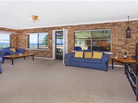 Kiaram A - Tingira Crescent - Accommodation Redcliffe 0
