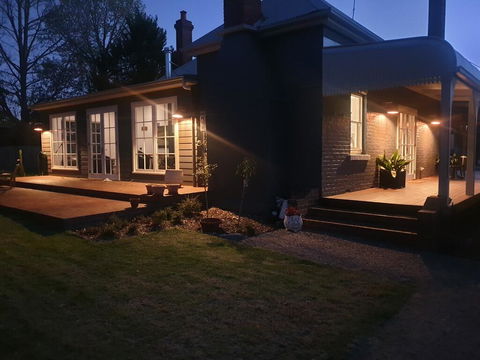 Kings Cottage Uralla - Accommodation Redcliffe 2