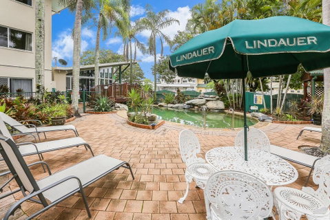 Koala Court Holiday Apartments - Accommodation Redcliffe 2