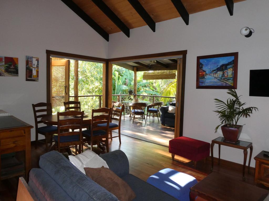 Upper Horseshoe Creek NSW Accommodation Redcliffe