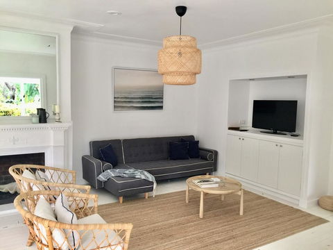 Kookaburra House, Newport - Accommodation Redcliffe 2