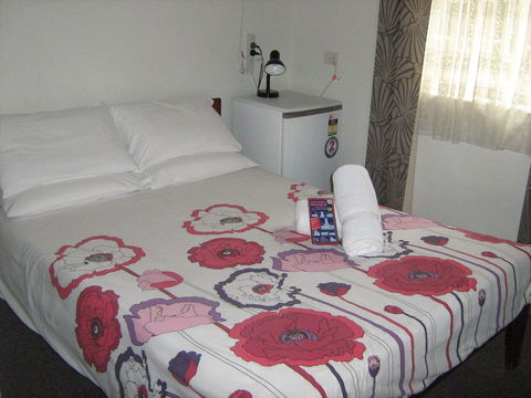 Kookaburra Inn - Accommodation Redcliffe 1
