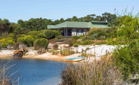 Kooyar Mia - Accommodation Redcliffe 0