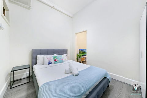 KOZYGURU Kings Cross SKY GARDEN Studio CBD - Accommodation Redcliffe 1