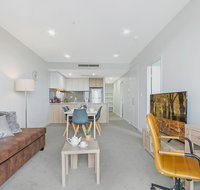 KOZYGURU PARRAMATTA CBD LUXURY 2 BED APT  FREE PARKING NPA011 - Accommodation Redcliffe
