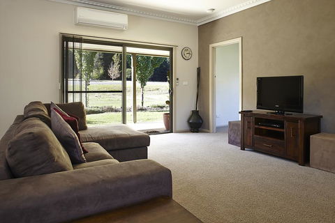 La Casa - Accommodation Redcliffe 0