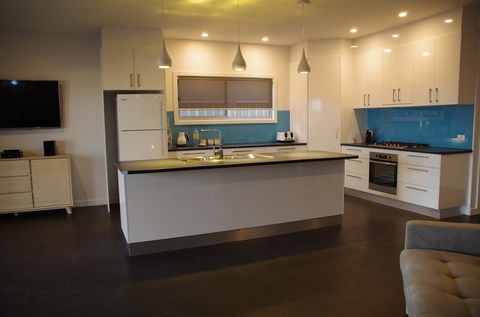 Laguna View - Accommodation Redcliffe 0