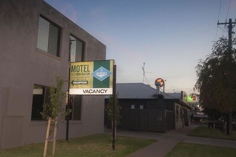 Lake Mulwala Hotel Motel - Accommodation Redcliffe 3