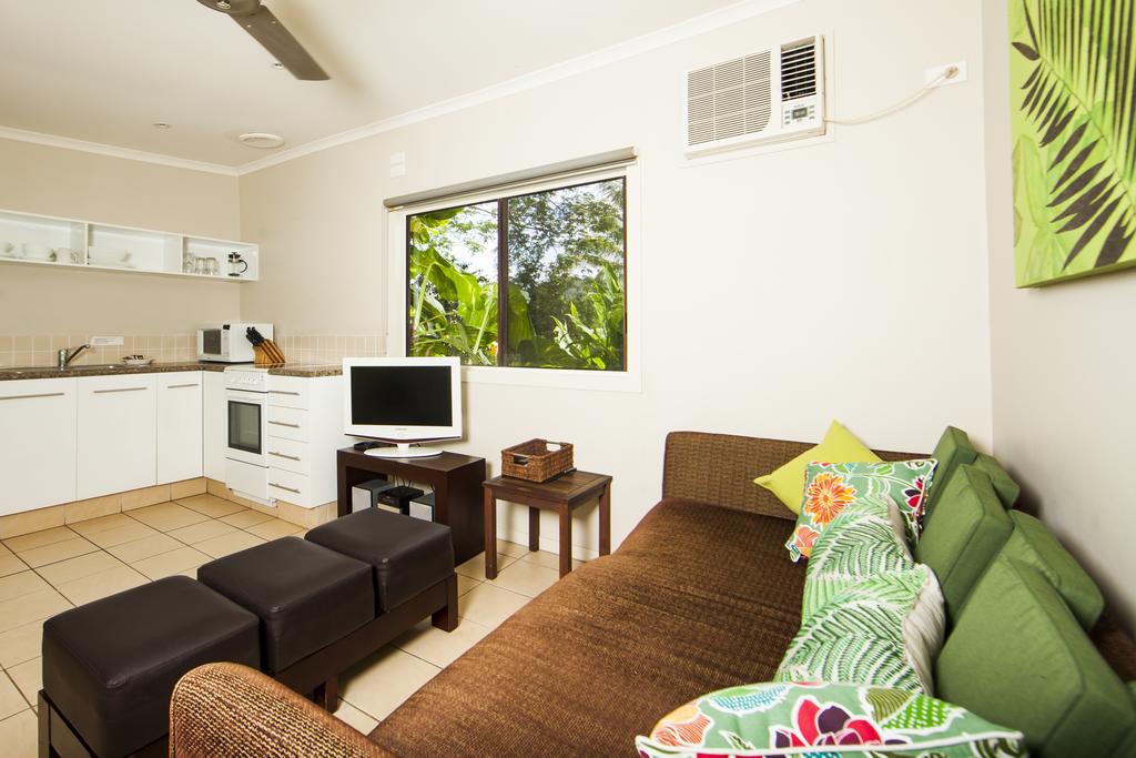 Caravonica QLD Accommodation Redcliffe