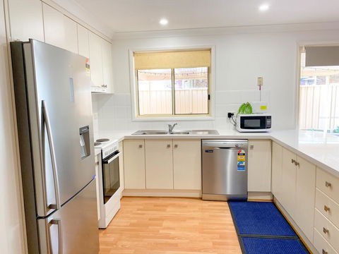 Lakelandia - Accommodation Redcliffe 1