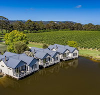 Lakeside Villas at Crittenden Estate - Accommodation Redcliffe