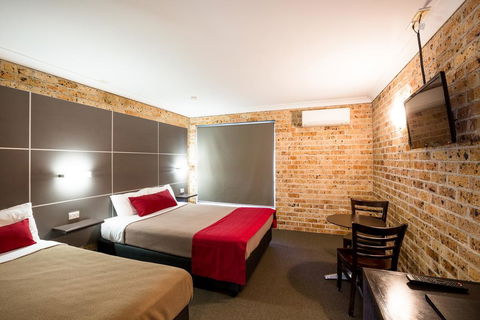 Lakeview Hotel Motel - Accommodation Redcliffe 1