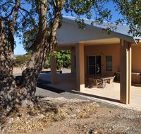 Lambert Estate Retreat - Accommodation Redcliffe