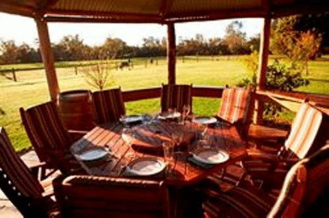 Lazy River Boutique Bed & Breakfast - Accommodation Redcliffe 1