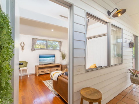 Lighthouse Landing - Accommodation Redcliffe 1