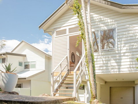Lighthouse Landing - Accommodation Redcliffe 0