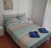 LiL House - Accommodation Redcliffe