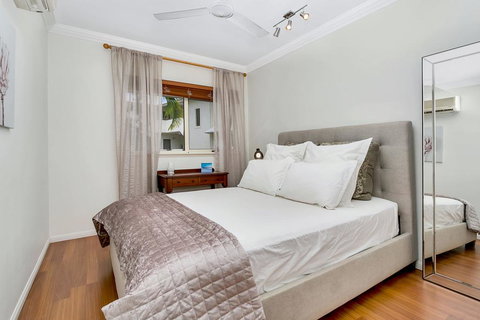 Lilyfield Apartments - Two Bedroom Apartment - Accommodation Redcliffe 2
