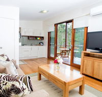 Lilypad Luxury Cabins - Accommodation Redcliffe