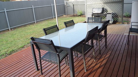 Lincoln Breeze - Accommodation Redcliffe 1